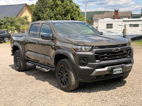 Used 2023 Chevrolet Colorado Trail Boss w/ Safety Package AWD/4WD image 3