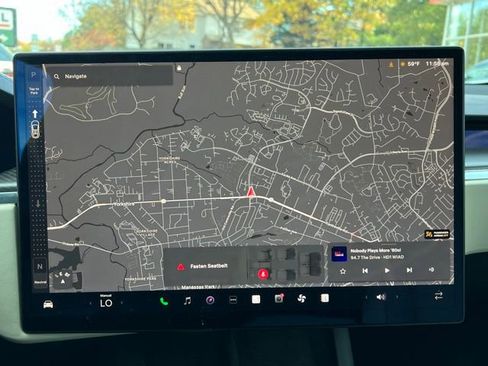 Used 2022 Tesla Model X Plaid image 17