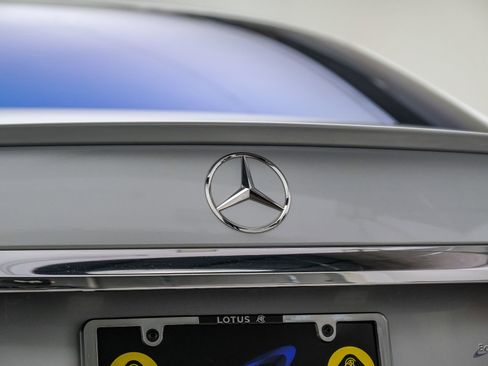 Used 2022 Mercedes-Benz S 580 4MATIC Sedan w/ AMG Line Package image 20