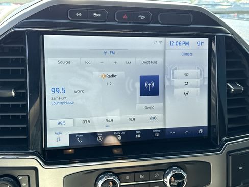 Certified 2022 Ford F250 Lariat w/ Black Appearance Package image 20