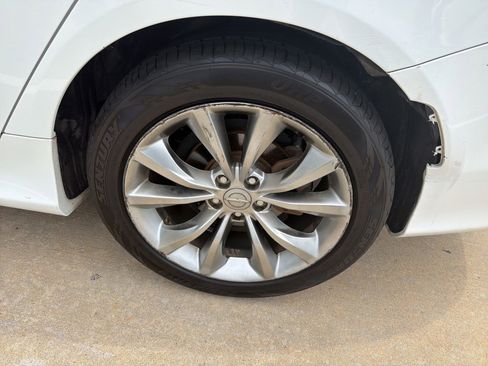 Used 2015 Chrysler 200 S FWD image 12