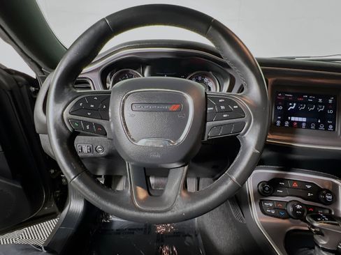 Used 2019 Dodge Challenger SXT image 18