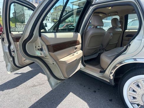 Used 2004 Mercury Grand Marquis GS RWD image 20