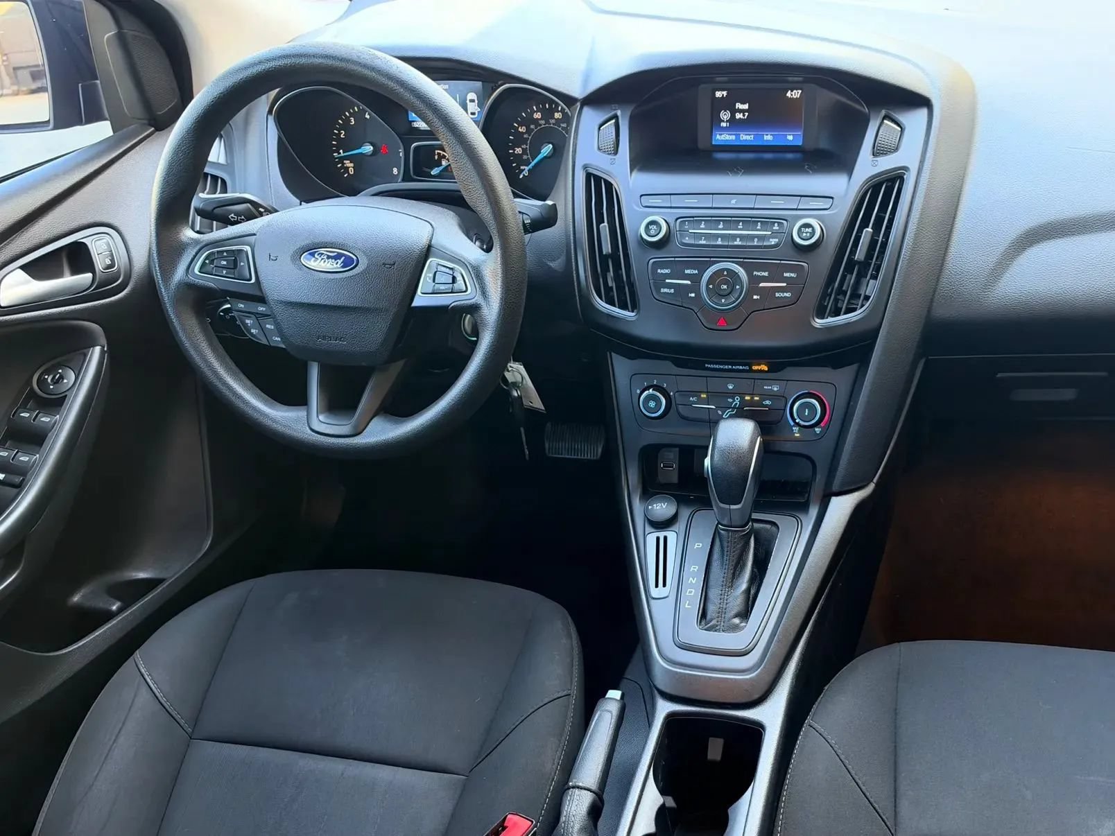 Used 2018 Ford Focus SE FWD image 20