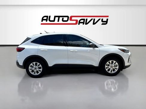 Used 2025 Ford Escape Active FWD image 8