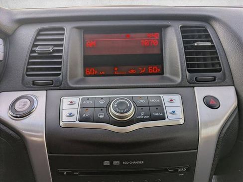 Used 2010 Nissan Murano S image 13