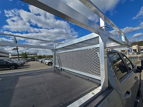 Used 2024 Chevrolet Silverado 2500 LT w/ Convenience Package image 65