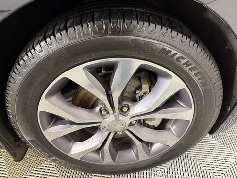 Used 2017 Chrysler Pacifica Limited w/ UConnect Theater Package image 13