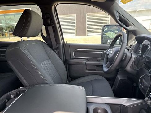 New 2026 RAM 2500 Big Horn AWD/4WD image 26