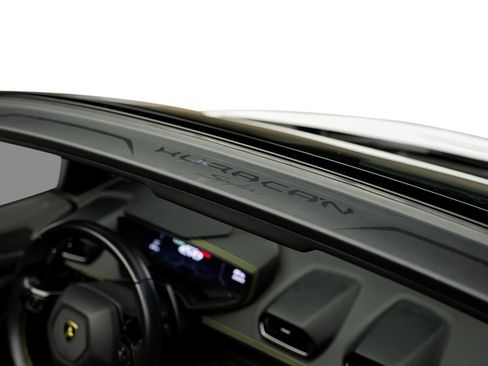 Used 2020 Lamborghini Huracan EVO RWD image 58