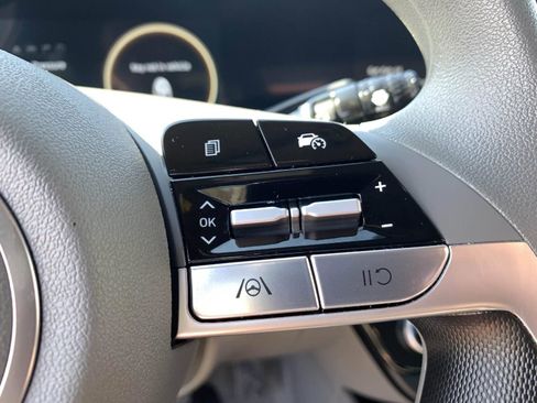 Used 2024 Hyundai Elantra SEL image 16