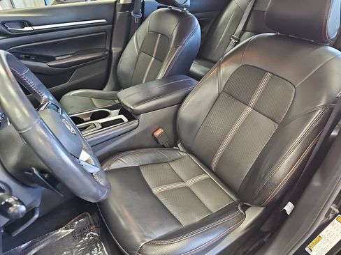 Used 2024 Nissan Altima 2.5 SR FWD image 14