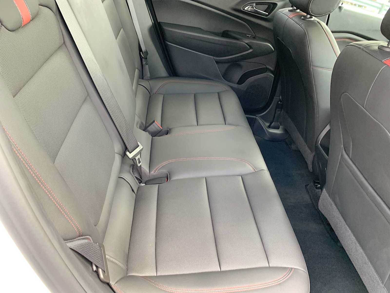 Certified 2024 Chevrolet Trax RS w/ Sunroof Package FWD image 25