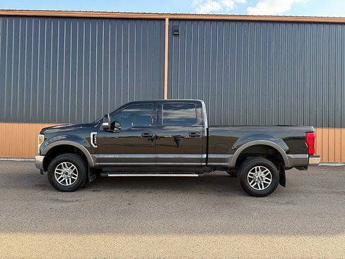 Used 2019 Ford F350 Lariat w/ Lariat Ultimate Package AWD/4WD image 4