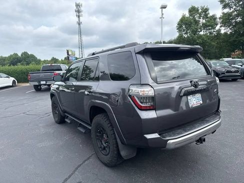 Used 2021 Toyota 4Runner TRD Off-Road Premium AWD/4WD image 8