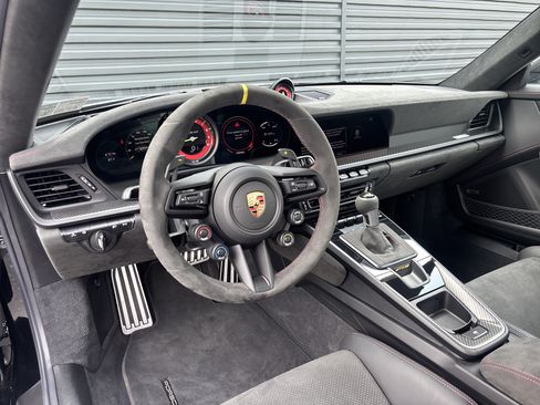 Certified 2025 Porsche 911 GT3 RS RWD image 12