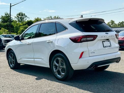 Used 2023 Ford Escape ST-Line w/ Tech Pack #1 AWD/4WD image 5