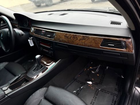 Used 2006 BMW 330xi Sedan image 33