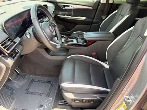 Used 2025 Buick Envision Sport Touring AWD/4WD image 9