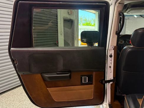 Used 2006 HUMMER H1 4-Door Wagon AWD/4WD image 21