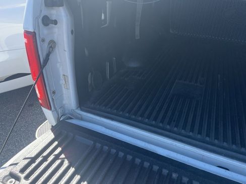 Used 2015 Ford F150 XLT w/ Equipment Group 302A Luxury image 11