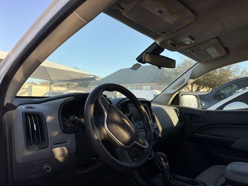 Used 2022 Chevrolet Colorado W/T w/ WT Convenience Package image 6