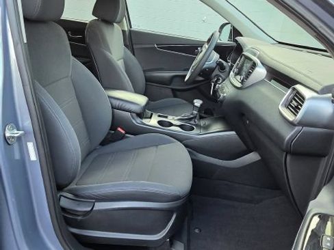 Used 2020 Kia Sorento LX AWD/4WD image 10