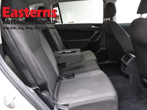 Used 2020 Volkswagen Tiguan S image 23