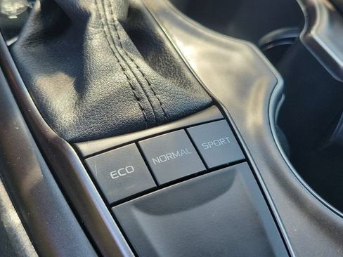 Used 2024 Toyota Camry SE FWD image 16