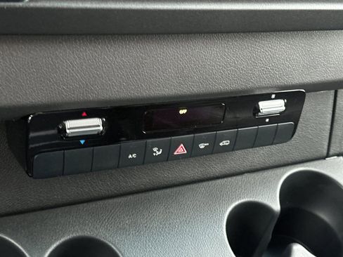 New 2025 Mercedes-Benz Sprinter 2500 image 19