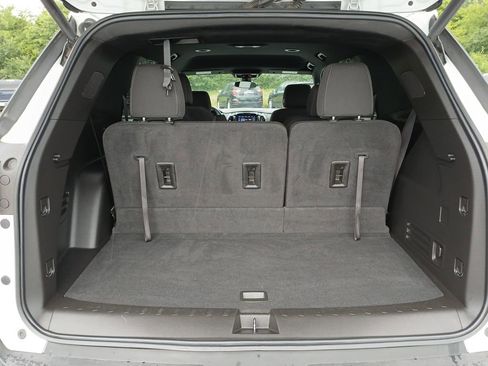 Certified 2023 Chevrolet Traverse LT FWD image 27