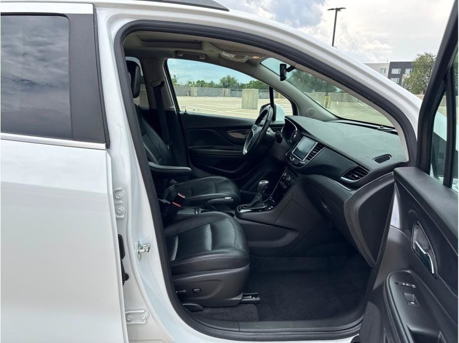 Used 2019 Buick Encore Essence AWD/4WD image 9