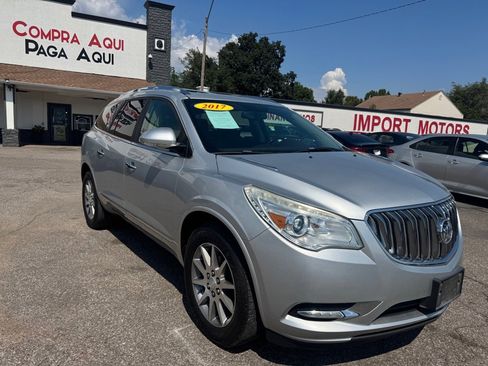 Used 2017 Buick Enclave Leather image 3