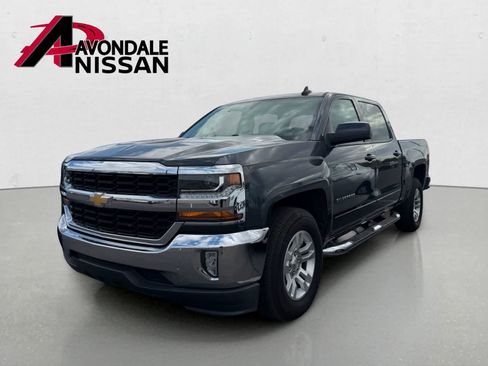 Used 2018 Chevrolet Silverado 1500 LT w/ All Star Edition RWD image 2