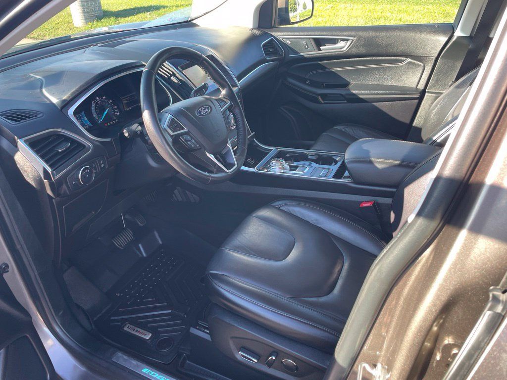 Used 2019 Ford Edge Titanium AWD/4WD image 9