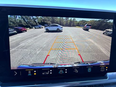 Used 2023 GMC Sierra 1500 SLT w/ SLT Premium Plus Package image 5