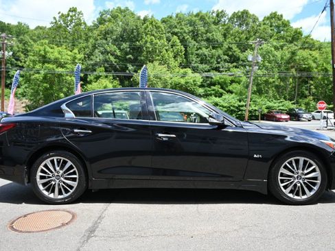 Used 2018 INFINITI Q50 Luxe w/ Essential Package (3.0T Luxe) AWD/4WD image 7