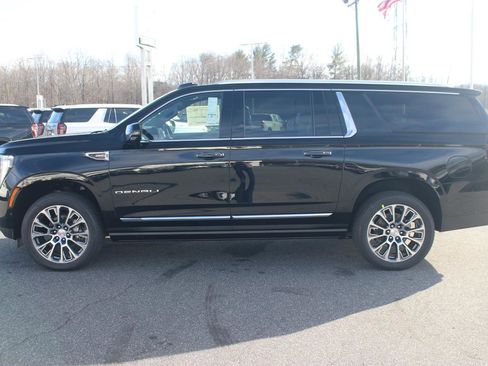 New 2026 GMC Yukon XL Denali image 4