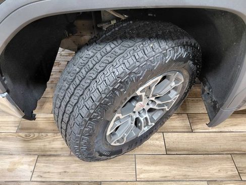 Used 2019 GMC Sierra 1500 SLE w/ SLE Value Package image 27