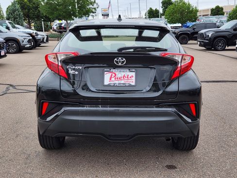 Used 2019 Toyota C-HR XLE FWD image 25