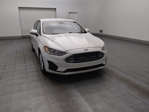 Used 2020 Ford Fusion SE FWD image 13