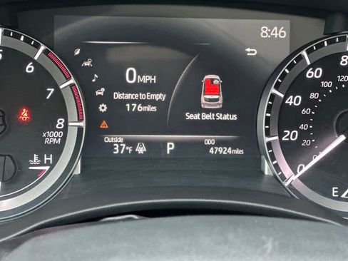 Used 2023 Toyota Highlander XLE image 26