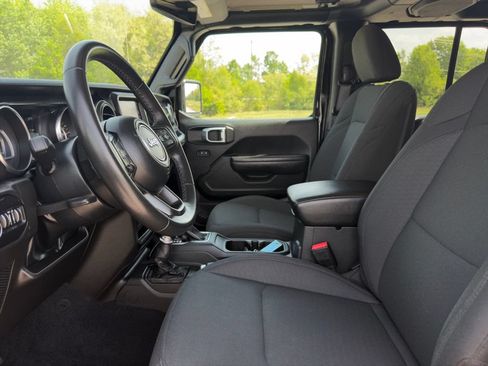 Used 2022 Jeep Wrangler Unlimited Sport AWD/4WD image 17