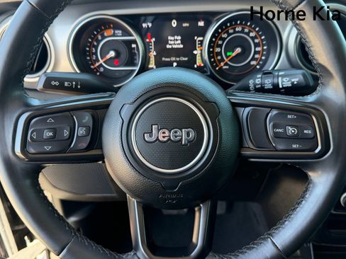Used 2021 Jeep Wrangler Unlimited Sport AWD/4WD image 29