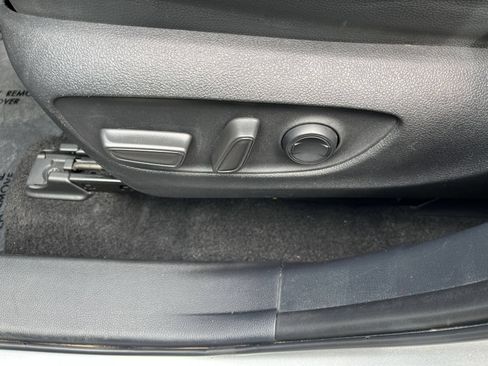 Used 2025 Toyota Highlander XSE AWD/4WD image 18