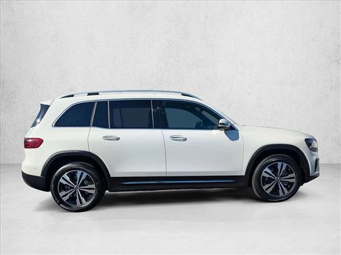 Certified 2025 Mercedes-Benz GLB 250 image 7