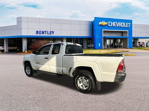 Used 2008 Toyota Tacoma PreRunner image 3