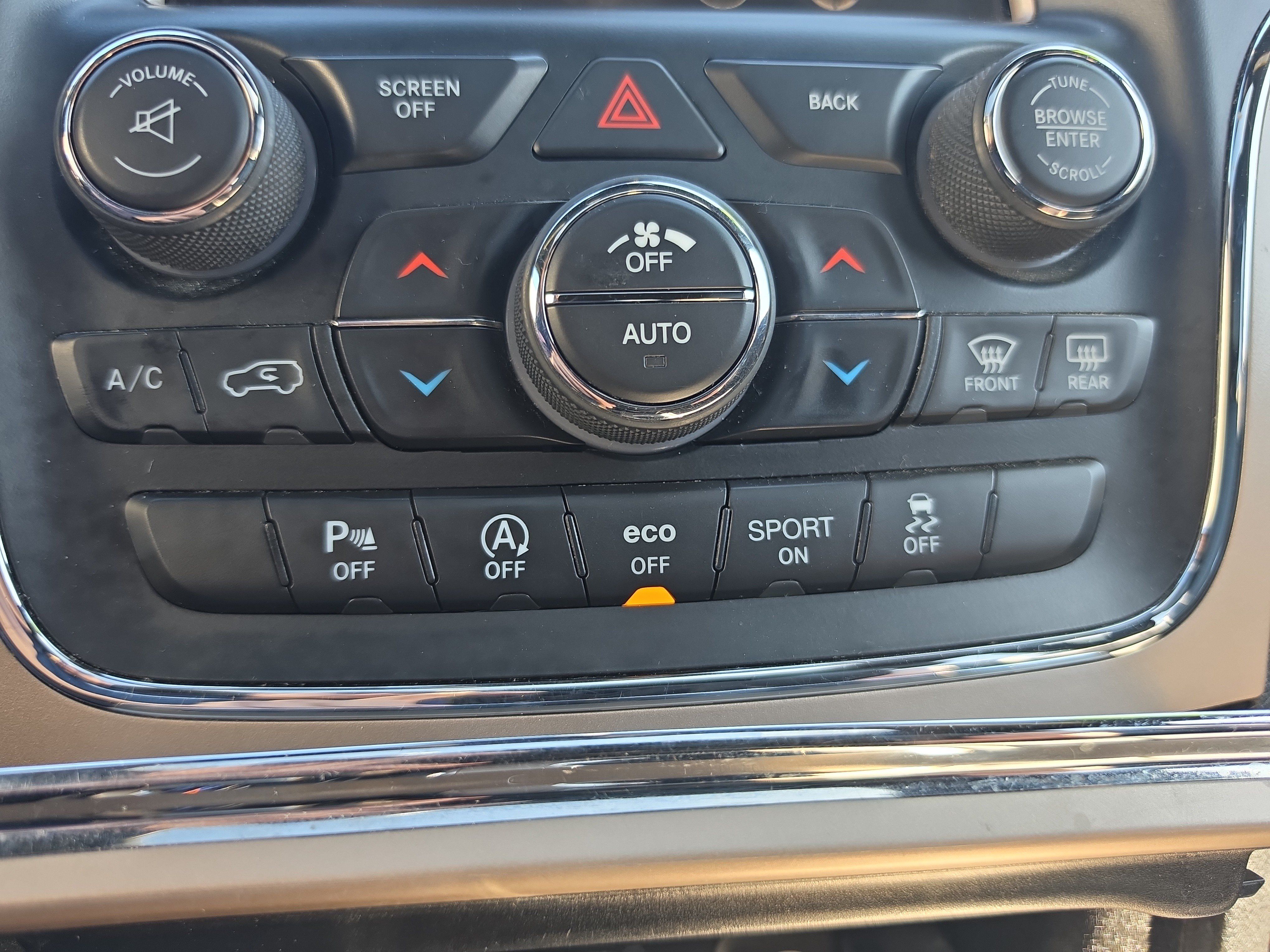 Used 2017 Jeep Grand Cherokee Limited AWD/4WD image 32
