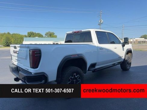 Used 2024 GMC Sierra 2500 AT4X AWD/4WD image 4