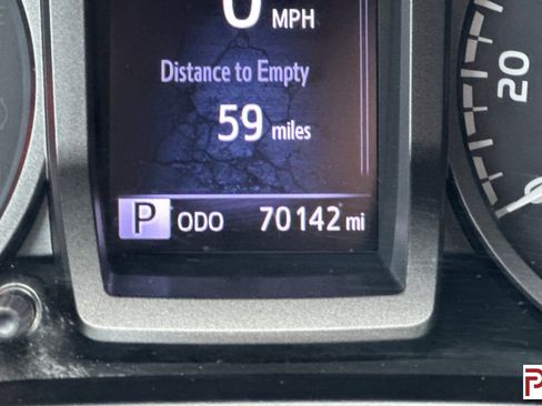 Used 2018 Toyota Tacoma TRD Sport w/ Technology Package image 30